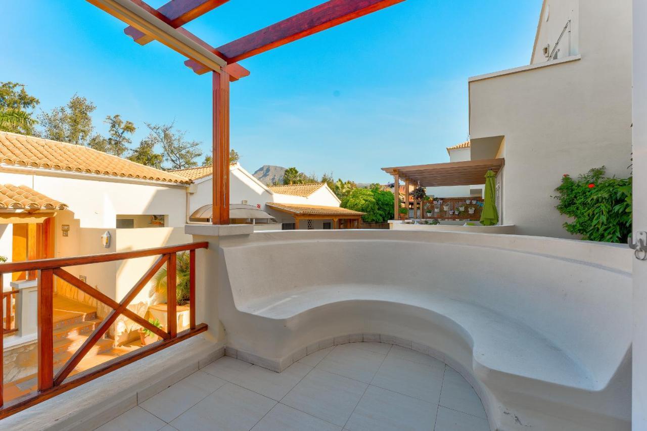 Chalet Playa De Las Americas Arona  Exterior photo